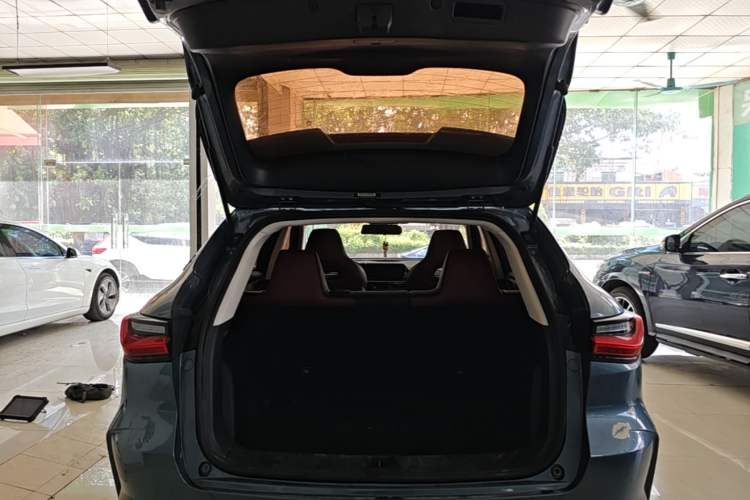 Used CHANGAN OSHAN X5 2021 1.5T DCT Prestige Edition Trunk
