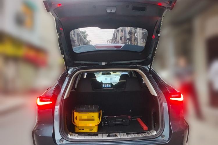 Used CHANGAN OSHAN X5 2021 1.6L CVT Flagship Model Trunk