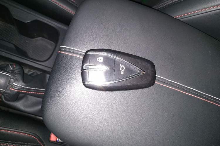 Used CHANGAN OSHAN X5 2021 Revised Version 1.6L Manual Luxury Edition Vehicle Key
