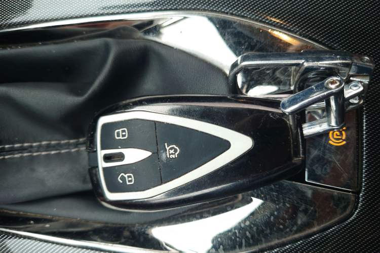 Used CHANGAN OSHAN X5 2021 1.5T DCT Luxury Edition Vehicle Key