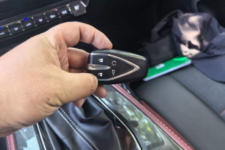 Used CHANGAN OSHAN X5 2021 1.5T DCT Flagship Edition Vehicle Key
