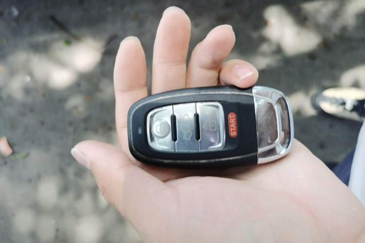 Used CHANGAN OSHAN X5 2021 1.6L CVT Comfort Model Vehicle Key