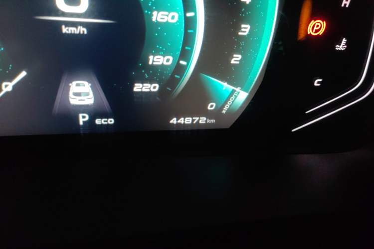 Used CHANGAN OSHAN X5 2021 1.5T DCT Flagship Edition Odometer Close Up