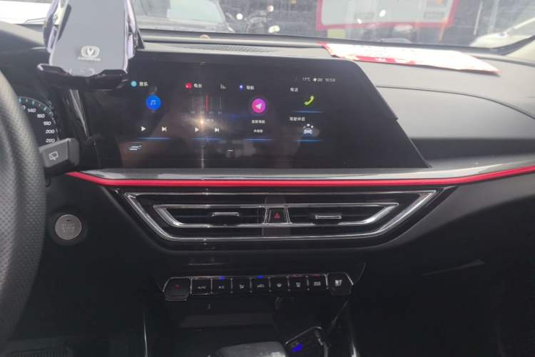 Used CHANGAN OSHAN X5 2021 Revised Version 1.5T DCT Luxury Edition Audio And AC Panel