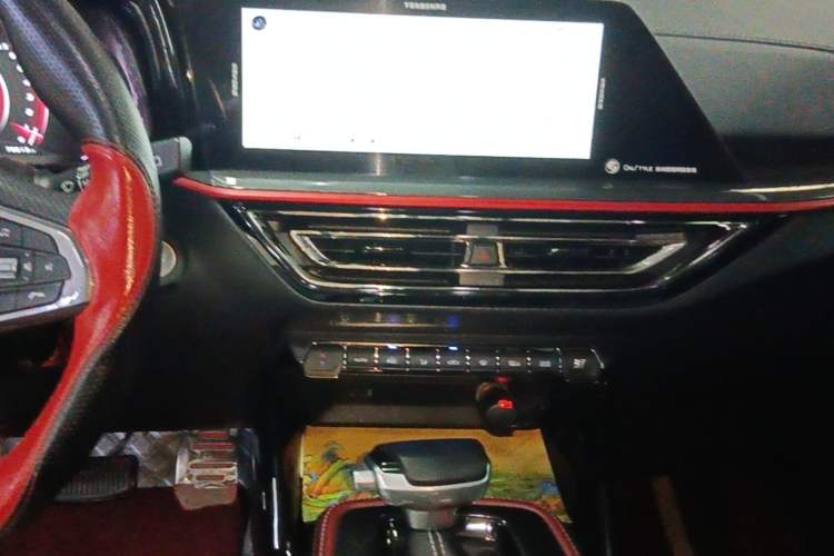 Used CHANGAN OSHAN X5 2021 1.5T DCT Prestige Edition Audio And AC Panel