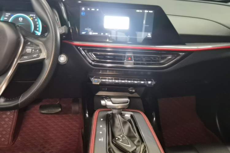 Used CHANGAN OSHAN X5 2021 1.5T DCT Prestige Edition Audio And AC Panel