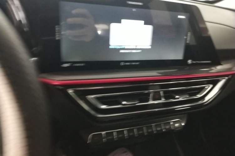 Used CHANGAN OSHAN X5 2021 1.5T DCT Prestige Edition Audio And AC Panel