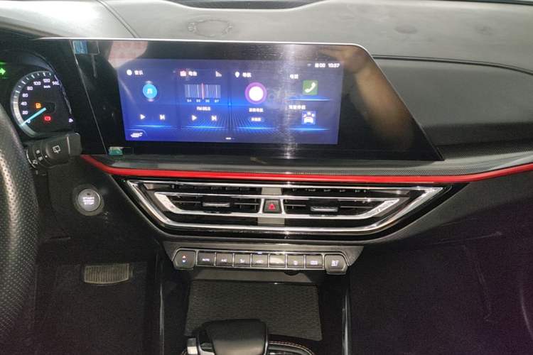 Used CHANGAN OSHAN X5 2021 Revised Version 1.5T DCT Luxury Edition Audio And AC Panel