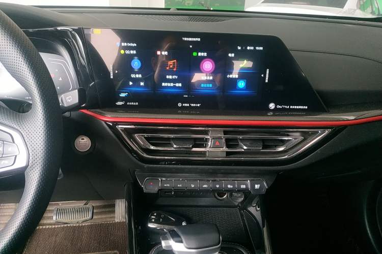 Used CHANGAN OSHAN X5 2021 1.5T DCT Prestige Edition Audio And AC Panel