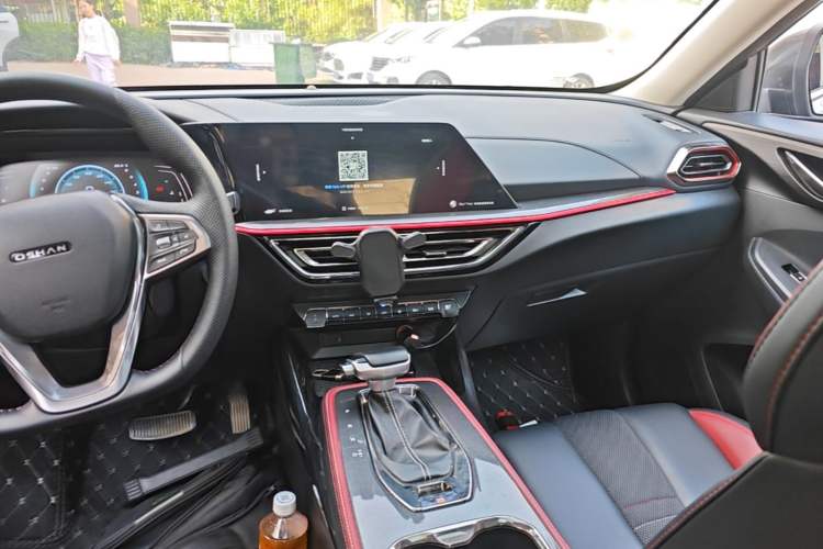 Used CHANGAN OSHAN X5 2021 1.5T DCT Prestige Edition Audio And AC Panel