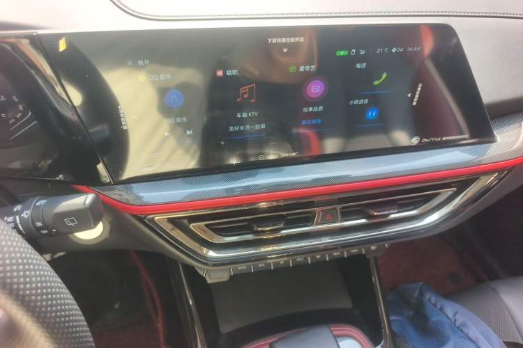 Used CHANGAN OSHAN X5 2021 1.5T DCT Prestige Edition Audio And AC Panel