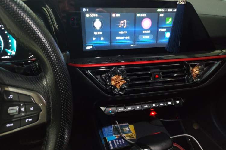 Used CHANGAN OSHAN X5 2021 1.5T DCT Prestige Edition Audio And AC Panel
