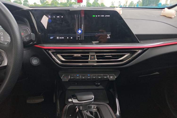 Used CHANGAN OSHAN X5 2021 1.5T DCT Flagship Edition Audio And AC Panel