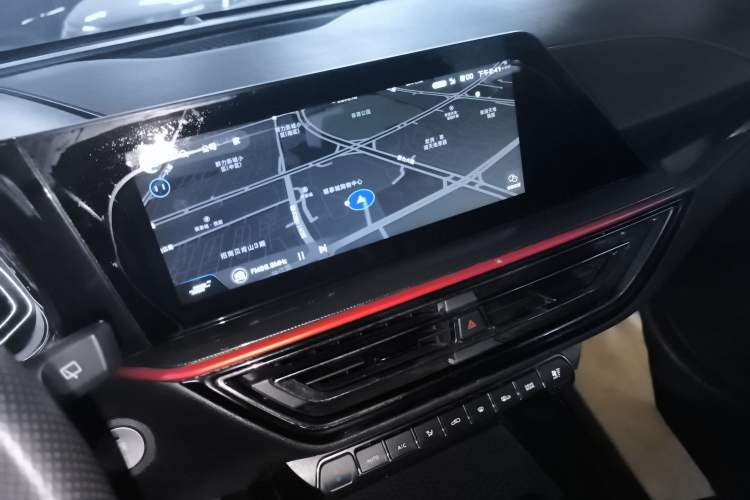 Used CHANGAN OSHAN X5 2021 1.5T DCT Prestige Edition Audio And AC Panel