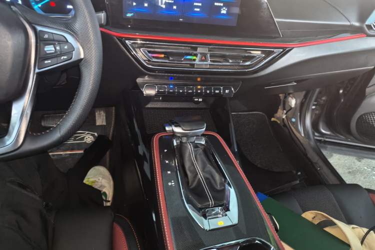 Used CHANGAN OSHAN X5 2021 Revised Version 1.5T DCT Luxury Edition Audio And AC Panel