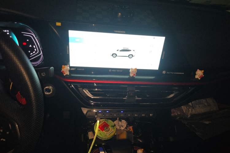 Used CHANGAN OSHAN X5 2021 1.5T DCT Prestige Edition Audio And AC Panel
