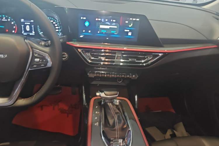 Used CHANGAN OSHAN X5 2021 Revised Version 1.5T DCT Luxury Edition Audio And AC Panel