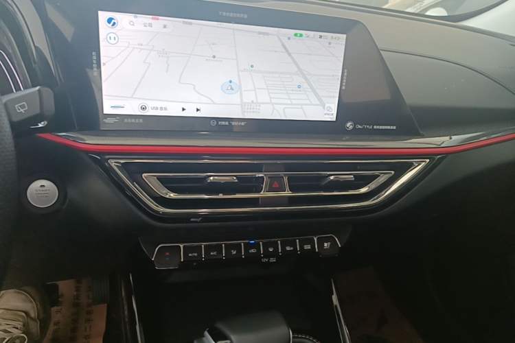 Used CHANGAN OSHAN X5 2021 1.6L CVT Luxury Model Audio And AC Panel