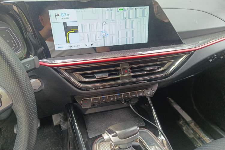 Used CHANGAN OSHAN X5 2021 1.5T DCT Flagship Edition Audio And AC Panel