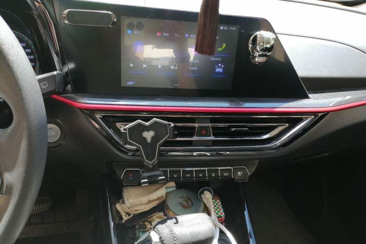 Used CHANGAN OSHAN X5 2021 1.6L CVT Luxury Version Audio And AC Panel
