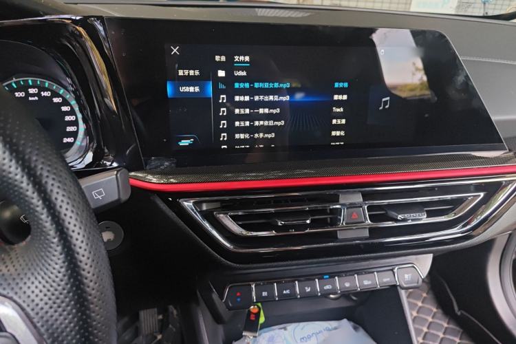 Used CHANGAN OSHAN X5 2021 Revised Version 1.6L Manual Luxury Edition Audio And AC Panel