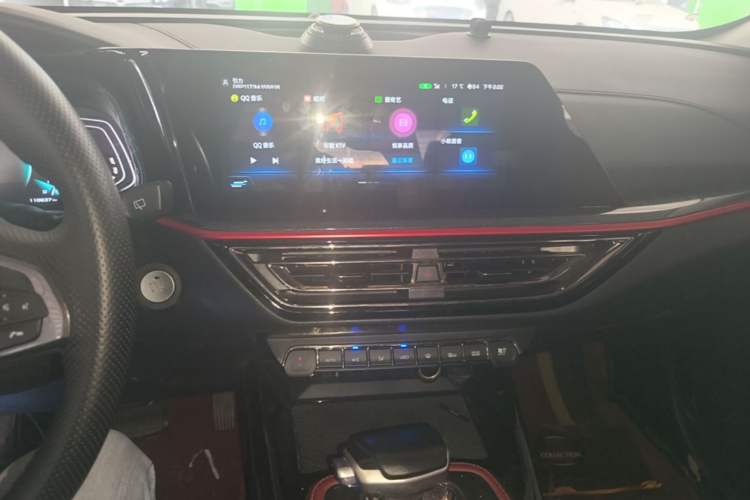Used CHANGAN OSHAN X5 2021 1.5T DCT Prestige Edition Audio And AC Panel