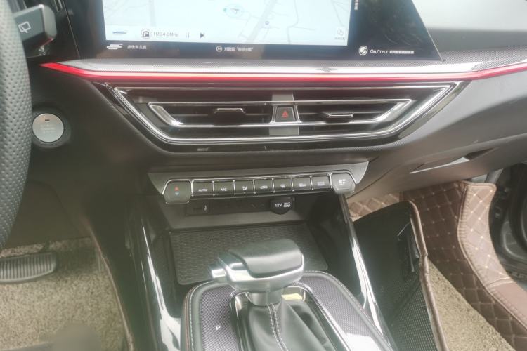 Used CHANGAN OSHAN X5 2021 1.6L CVT Luxury Model Audio And AC Panel