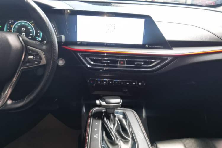 Used CHANGAN OSHAN X5 2021 1.6L CVT Luxury Model Audio And AC Panel
