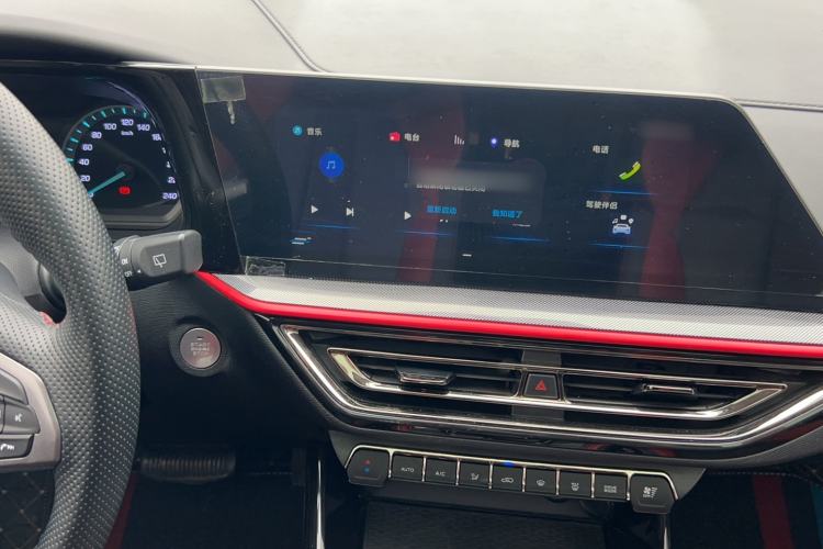 Used CHANGAN OSHAN X5 2021 Revised Version 1.5T DCT Luxury Edition Audio And AC Panel