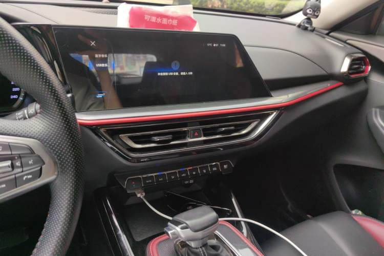 Used CHANGAN OSHAN X5 2021 Revised Version 1.5T DCT Luxury Edition Audio And AC Panel
