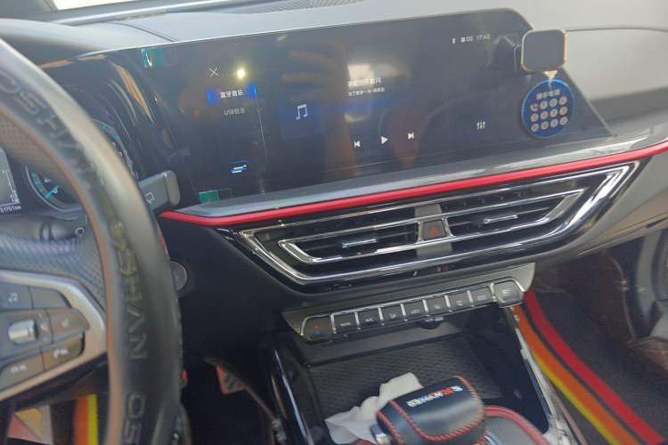Used CHANGAN OSHAN X5 2021 1.5T DCT Luxury Edition Audio And AC Panel