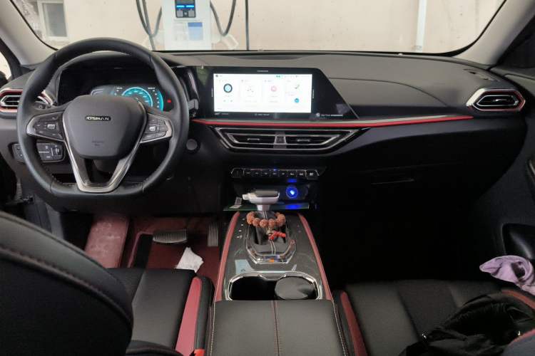 Used CHANGAN OSHAN X5 2021 1.5T DCT Prestige Edition Center Console