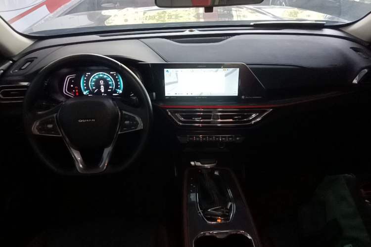 Used CHANGAN OSHAN X5 2021 1.5T DCT Prestige Edition Center Console