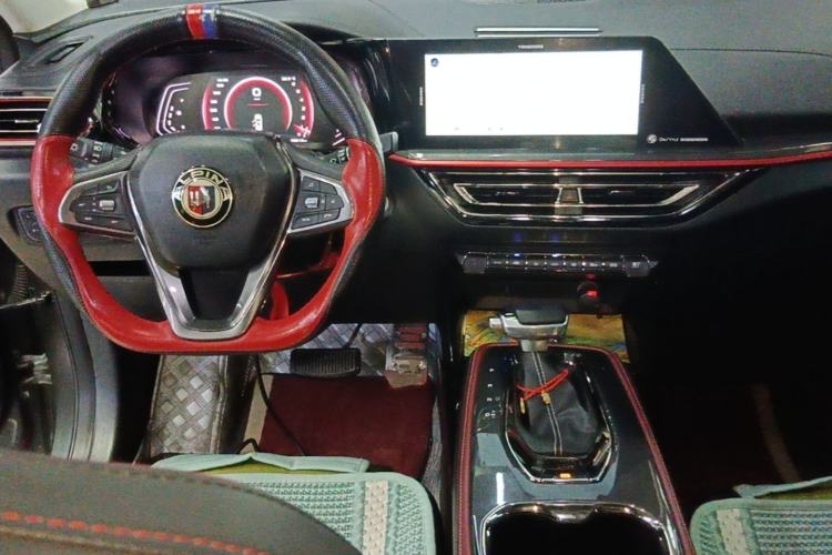 Used CHANGAN OSHAN X5 2021 1.5T DCT Prestige Edition Center Console