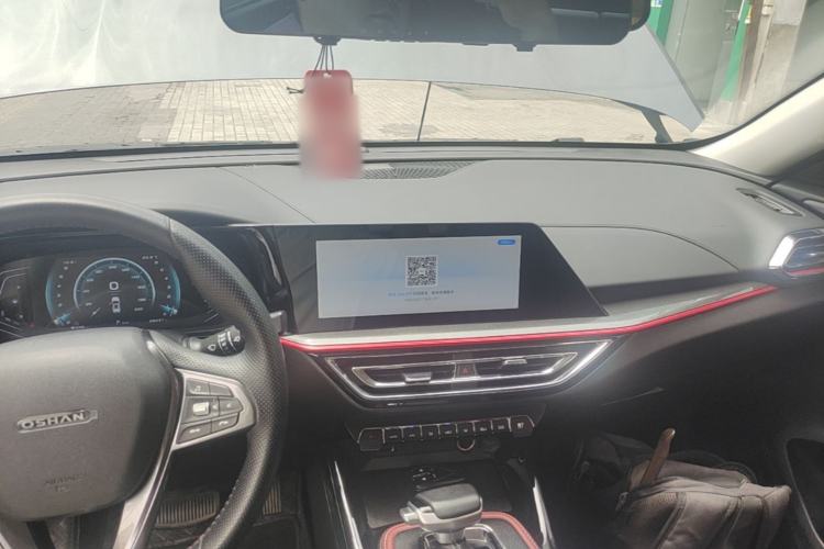 Used CHANGAN OSHAN X5 2021 1.5T DCT Prestige Edition Center Console