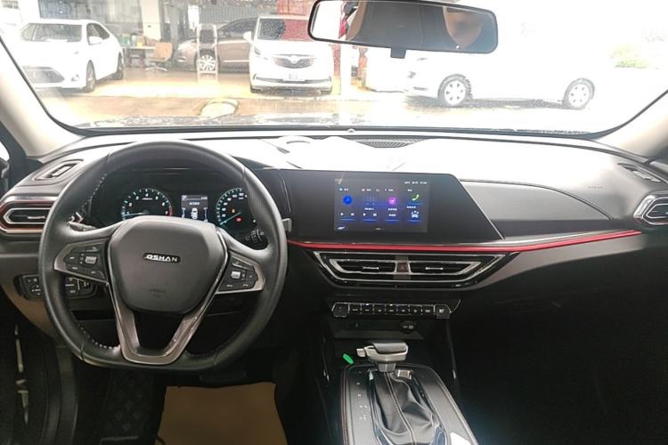 Used CHANGAN OSHAN X5 2021 1.6L CVT Comfort Model Center Console