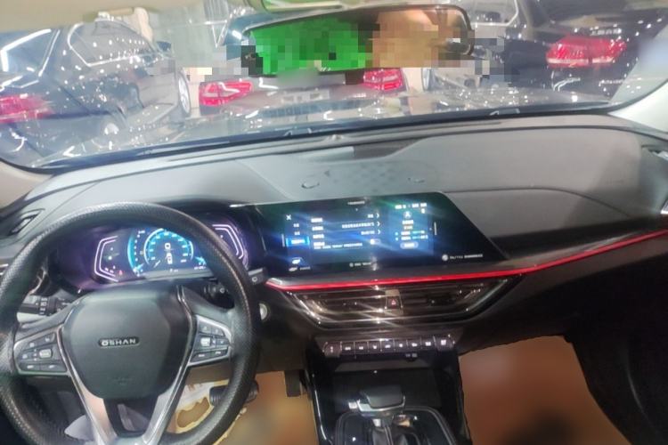 Used CHANGAN OSHAN X5 2021 1.5T DCT Flagship Edition Center Console