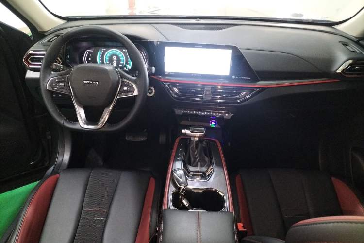 Used CHANGAN OSHAN X5 2021 1.5T DCT Flagship Edition Center Console