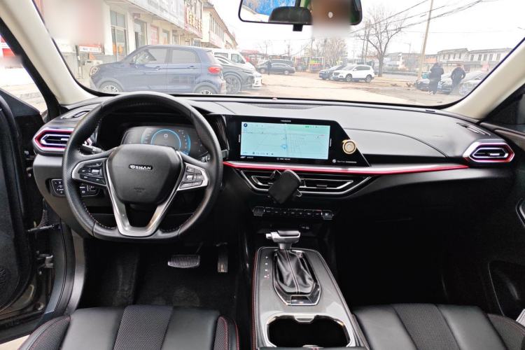 Used CHANGAN OSHAN X5 2021 1.6L CVT Luxury Model Center Console