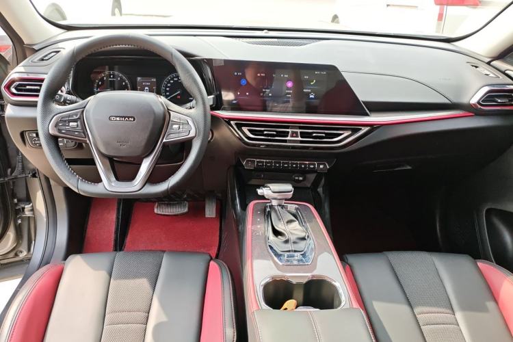Used CHANGAN OSHAN X5 2021 Revised Version 1.5T DCT Luxury Edition Center Console