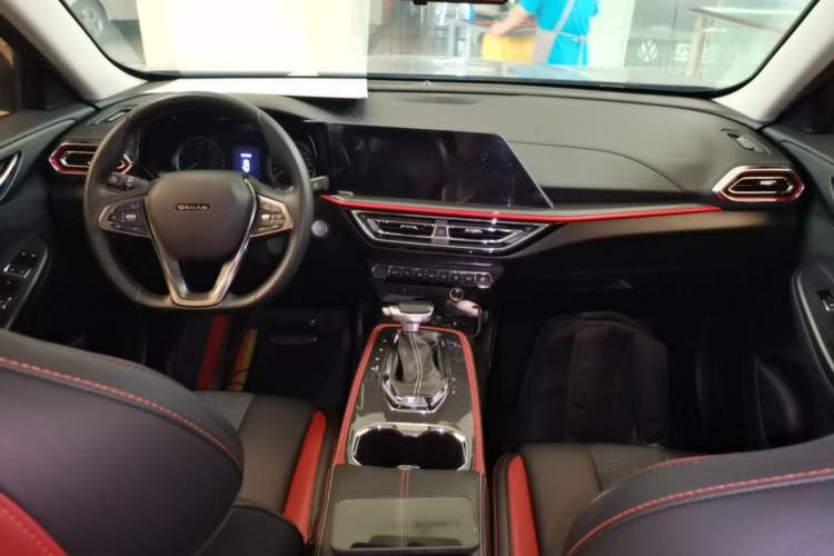 Used CHANGAN OSHAN X5 2021 Revised Version 1.5T DCT Luxury Edition Center Console