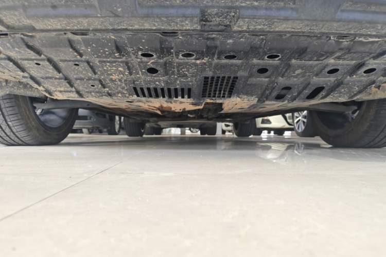 Used CHANGAN OSHAN X5 2021 1.5T DCT Flagship Edition Chassis Front