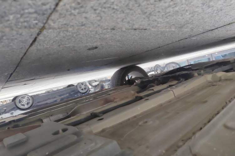 Used CHANGAN OSHAN X5 2021 1.5T DCT Flagship Edition Chassis Front Left