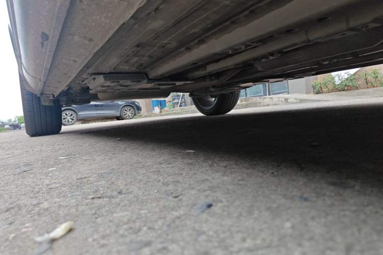 Used CHANGAN OSHAN X5 2021 1.5T DCT Flagship Edition Chassis Front Right