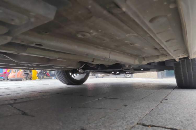 Used CHANGAN OSHAN X5 2021 1.5T DCT Flagship Edition Chassis Front Right