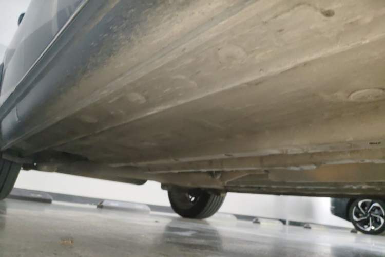Used CHANGAN OSHAN X5 2021 1.5T DCT Flagship Edition Chassis Front Right