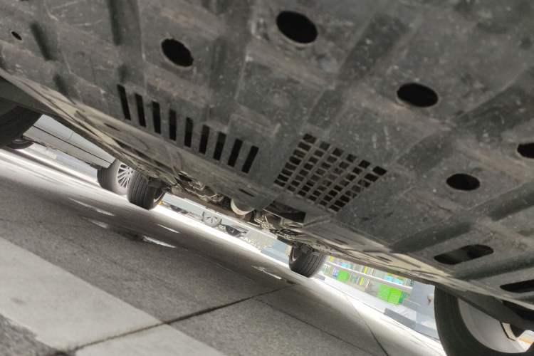 Used CHANGAN OSHAN X5 2021 1.5T DCT Prestige Edition Chassis Front
