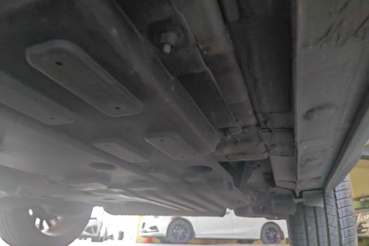 Used CHANGAN OSHAN X5 2021 1.5T DCT Flagship Edition Chassis Rear