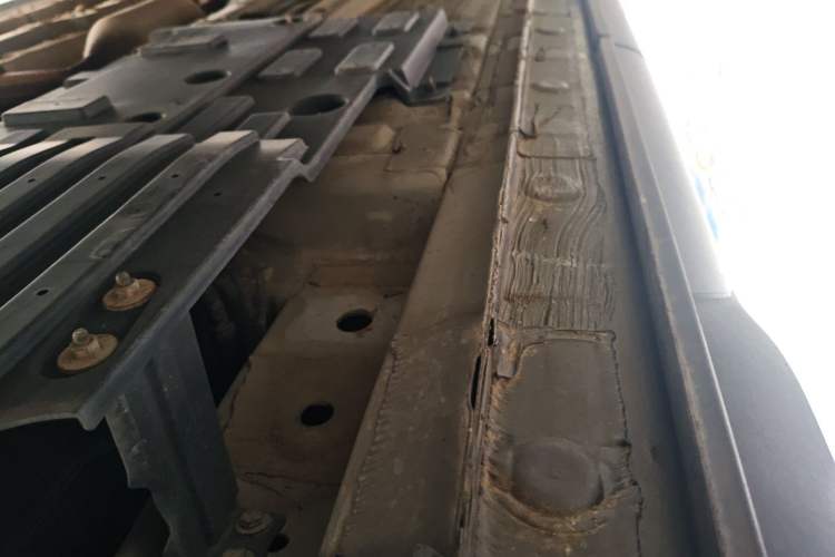 Used CHANGAN OSHAN X5 2021 1.6L CVT Luxury Model Chassis Rear Right