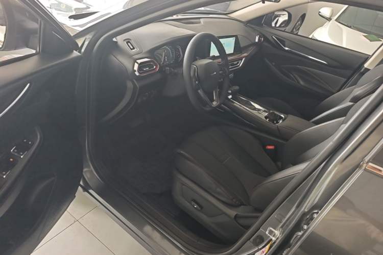 Used CHANGAN OSHAN X5 2021 1.6L CVT Flagship Model Driver Seat